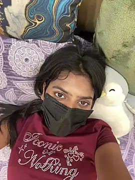 Snapshot of sexyayeshadesi chatting on 04-26-26, 06:05 sexyayeshadesi online show from 04-26-26, 06:05