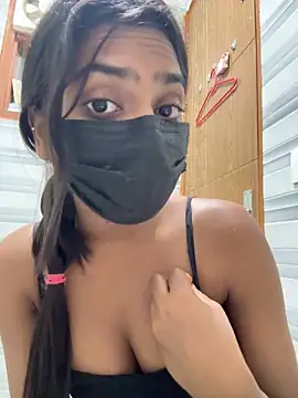 Snapshot of sexyayeshadesi chatting on 05-12-26, 06:16 sexyayeshadesi online show from 05-12-26, 06:16