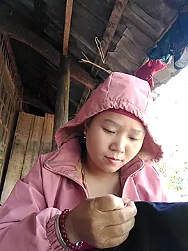 hoami-hot online show from 11-27-25, 02:57