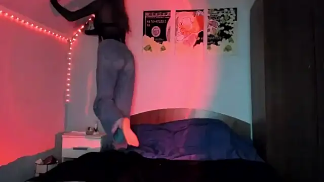 tinyglow online show from 03-05-26, 07:43