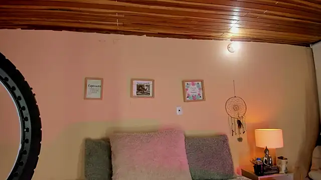 aghata jackson  online show from 11-28-25, 01:25