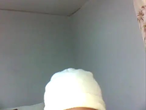 Snapshot of Naive618 chatting on 11-17-25, 01:28 Naive618 online show from 11-17-25, 01:28