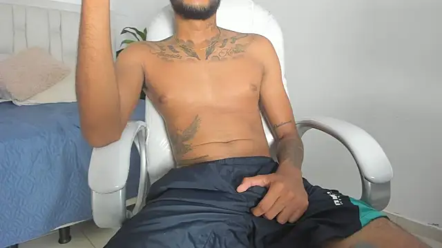 Snapshot of Jackson11__ chatting on 11-14-25, 07:56 Jackson11 online show from 11-14-25, 07:56