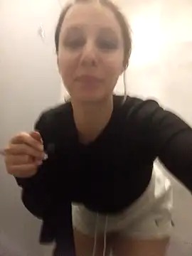 cleopatravodos online show from 11-21-25, 05:33