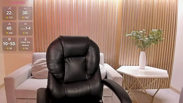 Snapshot of HaileyRoss_ chatting on 06-27-26, 03:22 HaileyRoss online show from 06-27-26, 03:22