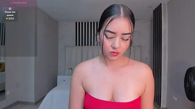 SophieLanne online show from 11-30-25, 11:31