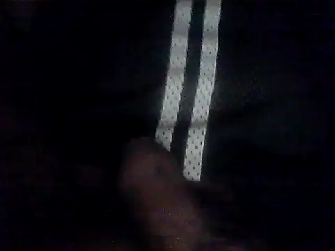 Snapshot of louishotlatinboy chatting on 11-19-25, 08:25 louishotlatinboy online show from 11-19-25, 08:25