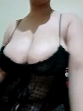 Snapshot of Maryam89six chatting on 11-25-25, 11:38 Maryam89six online show from 11-25-25, 11:38