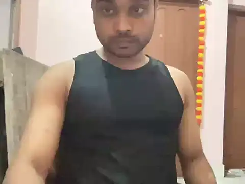 Snapshot of sexy_rowdy chatting on 11-16-25, 06:02 sexy rowdy online show from 11-16-25, 06:02