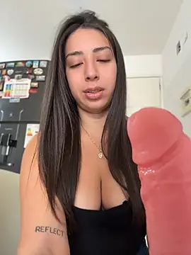Snapshot of Lina_soler69 chatting on 07-18-26, 05:28 Lina soler69 online show from 07-18-26, 05:28