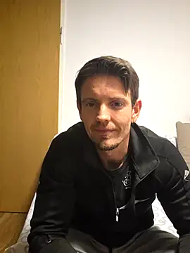 Snapshot of Mystery_Mark chatting on 04-27-26, 06:17 Mystery Mark online show from 04-27-26, 06:17