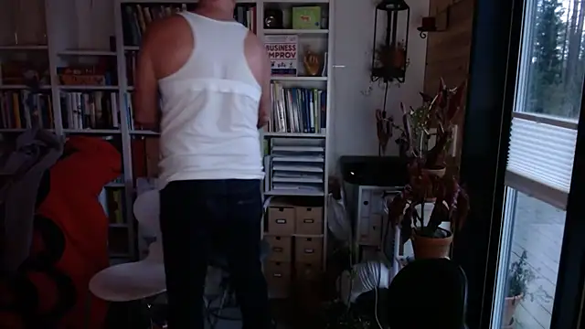 Snapshot of gymdaddypwrbtm chatting on 11-23-25, 01:33 gymdaddypwrbtm online show from 11-23-25, 01:33