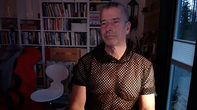 Snapshot of gymdaddypwrbtm chatting on 11-24-25, 06:57 gymdaddypwrbtm online show from 11-24-25, 06:57