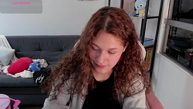 Snapshot of iam_Nikki chatting on 04-15-26, 02:40 iam Nikki online show from 04-15-26, 02:40