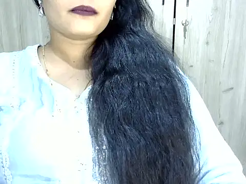 Muskan Jha online show from 04-05-26, 03:42