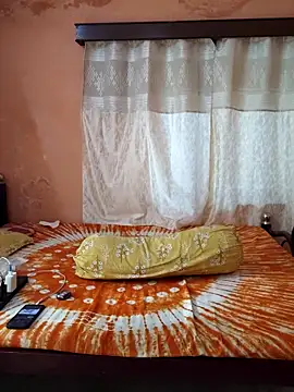 Cute-richa1 online show from 03-18-26, 02:04