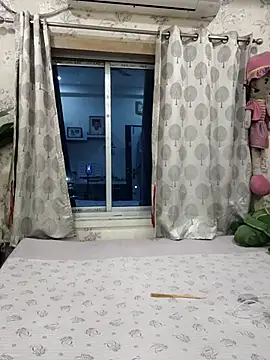 Cute-richa1 online show from 04-07-26, 06:19