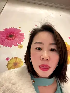 xiaoling2358 online show from 12-14-25, 07:36