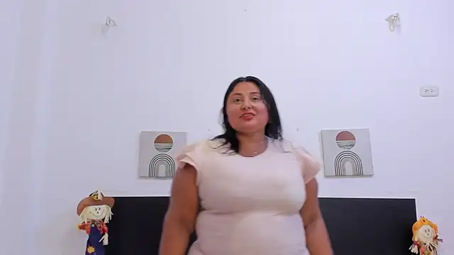 Snapshot of BWW-CINDY11 chatting on 11-19-25, 07:25 BWW-CINDY11 online show from 11-19-25, 07:25