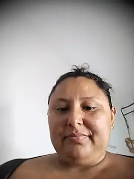 Snapshot of BWW-CINDY11 chatting on 07-04-26, 04:57 BWW-CINDY11 online show from 07-04-26, 04:57