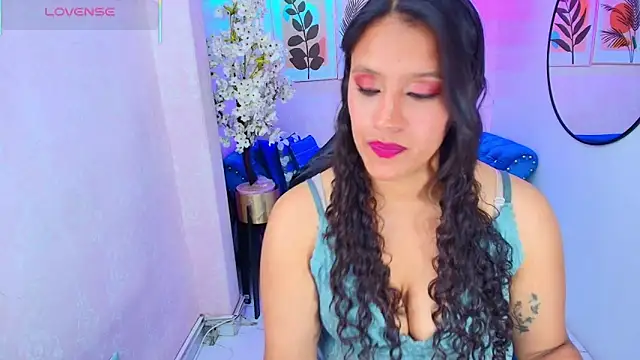 Snapshot of Lili_rousx chatting on 11-28-25, 03:20 Lili rousx online show from 11-28-25, 03:20