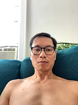 Snapshot of AssaBT chatting on 11-17-25, 06:46 AssaBT online show from 11-17-25, 06:46