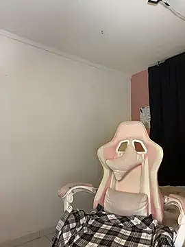 Sophie wyld online show from 12-16-25, 12:04