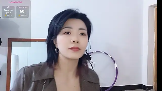 Snapshot of adele8731 chatting on 11-16-25, 06:08 adele8731 online show from 11-16-25, 06:08