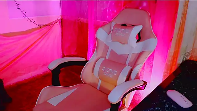 BESTLOLA online show from 11-22-25, 08:57