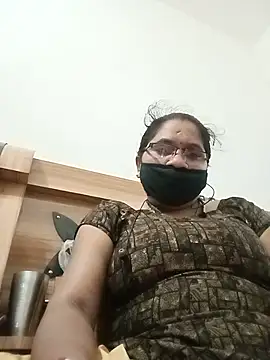 Snapshot of Menka_cut34 chatting on 06-20-26, 03:04 Menka cut34 online show from 06-20-26, 03:04