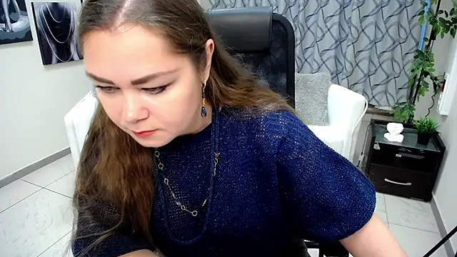 Susanna S online show from 11-21-25, 04:22