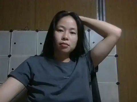Snapshot of Cat-meow chatting on 06-15-26, 02:52 Cat-meow online show from 06-15-26, 02:52
