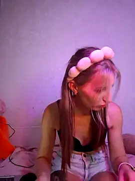 carolinakis  online show from 11-20-25, 10:53