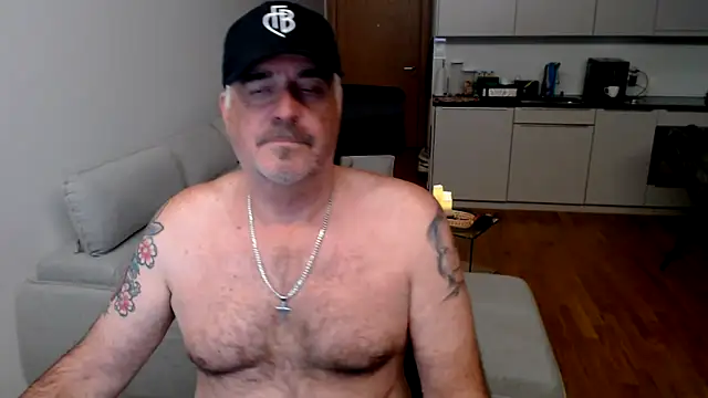 Buidapest online show from 11-18-25, 09:19