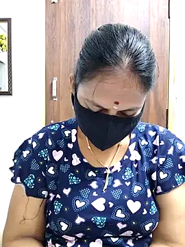 Queen-Neha online show from 04-13-26, 08:42