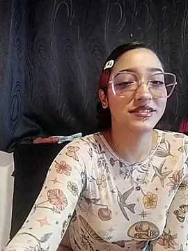 Snapshot of LilithMonette chatting on 01-18-26, 09:51 LilithMonette online show from 01-18-26, 09:51