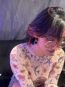 Snapshot of LilithMonette chatting on 02-10-26, 02:26 LilithMonette online show from 02-10-26, 02:26