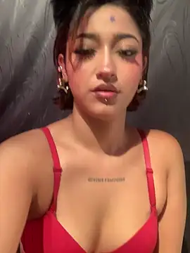 Snapshot of LilithMonette chatting on 02-12-26, 02:17 LilithMonette online show from 02-12-26, 02:17