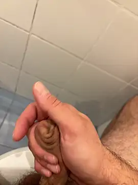 Snapshot of marc8876 chatting on 11-17-25, 10:04 marc8876 online show from 11-17-25, 10:04