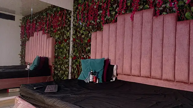 MiaJanss online show from 12-01-25, 02:55