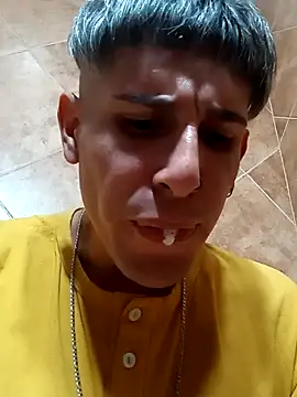 Snapshot of elpitoduro12Az chatting on 11-18-25, 01:11 elpitoduro12Az online show from 11-18-25, 01:11