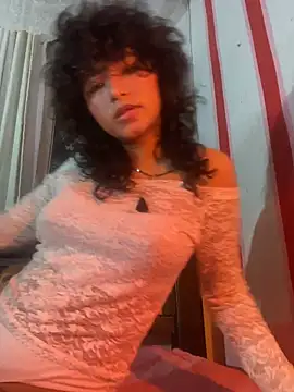 Snapshot of justcallmemargo chatting on 11-26-25, 01:50 justcallmemargo online show from 11-26-25, 01:50