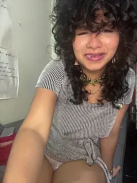 Snapshot of justcallmemargo chatting on 02-14-26, 03:25 justcallmemargo online show from 02-14-26, 03:25