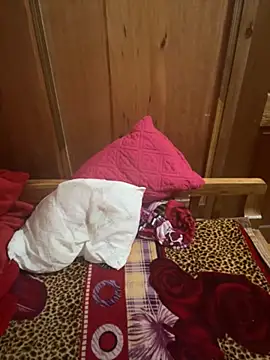 Snapshot of Hot-Today chatting on 12-04-25, 01:42 Hot-Today online show from 12-04-25, 01:42