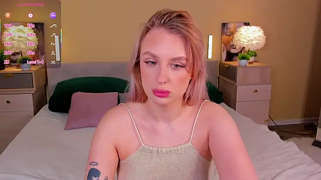 Snapshot of KiraRuiz chatting on 02-03-26, 01:04 KiraRuiz online show from 02-03-26, 01:04