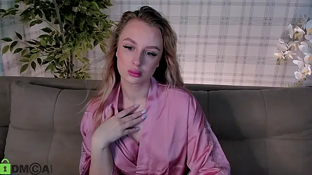 Snapshot of KiraRuiz chatting on 02-26-26, 01:15 KiraRuiz online show from 02-26-26, 01:15