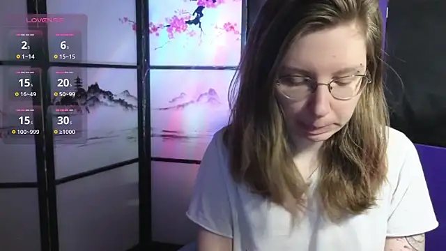 Snapshot of scarlettsrose chatting on 06-15-26, 08:27 scarlettsrose online show from 06-15-26, 08:27