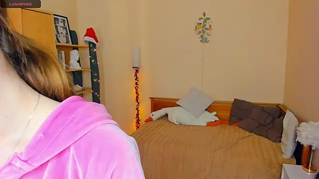 AngelesBenitz online show from 03-10-26, 07:35