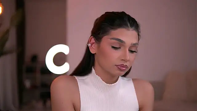 LuvCaprice online show from 03-25-26, 08:59