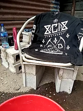 juunioreest online show from 11-25-25, 05:35